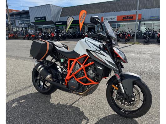KTM 1290 SUPER DUKE R